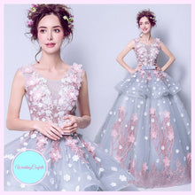 將圖片載入圖庫檢視器，The Fleurenda Pink and Grey Flare Sleeves Gown - WeddingConfetti