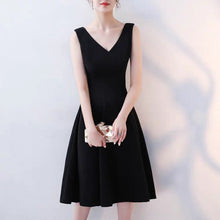 將圖片載入圖庫檢視器，The Katine Black Cocktail Sleeveless Dress - WeddingConfetti