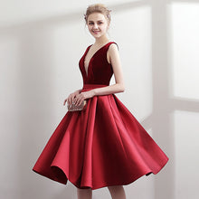 將圖片載入圖庫檢視器，The Ladelle Red Sleeveless Short Gown - WeddingConfetti