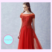 將圖片載入圖庫檢視器，The Kalethea Grey Boat Neck Grey/Red Tulle Gown - WeddingConfetti