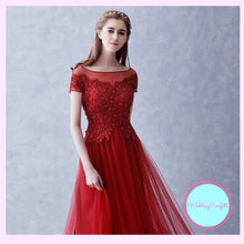 將圖片載入圖庫檢視器，The Kalethea Grey Boat Neck Grey/Red Tulle Gown - WeddingConfetti