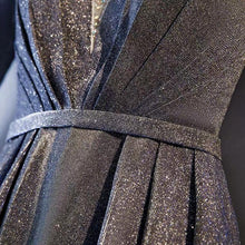 將圖片載入圖庫檢視器，The Cailey Iridescent Long Sleeves Gown (Available in 4 colours) - WeddingConfetti