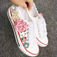 將圖片載入圖庫檢視器，Wedding Bridal Floral Sneakers - WeddingConfetti