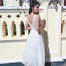 將圖片載入圖庫檢視器，The Derlaine White / Black Sleeveless Gown - WeddingConfetti