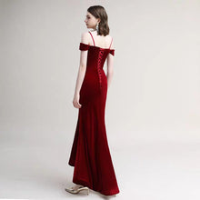 將圖片載入圖庫檢視器，The Radienne Red Off Shoulder Gown - WeddingConfetti
