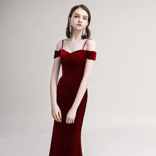將圖片載入圖庫檢視器，The Radienne Red Off Shoulder Gown - WeddingConfetti