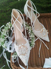 將圖片載入圖庫檢視器，The Garden Wedding Lace Tie Heels - WeddingConfetti