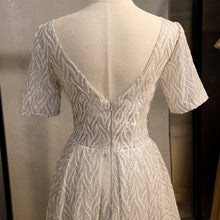 將圖片載入圖庫檢視器，The Katrina Short Sleeve Grey Gown - WeddingConfetti
