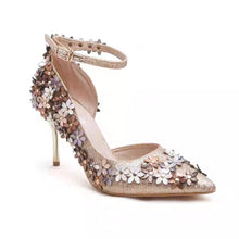 將圖片載入圖庫檢視器，Wedding Bridal Floral Gold / Silver Heels - WeddingConfetti