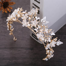 將圖片載入圖庫檢視器，Bridal Crown Tiara - WeddingConfetti