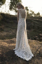 將圖片載入圖庫檢視器，The Zelmyda Bohemian Lace Wedding Gown - WeddingConfetti