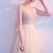 將圖片載入圖庫檢視器，The Sophiare Champagne Glittery Sleeveless Cocktail Dress - WeddingConfetti