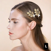 將圖片載入圖庫檢視器，Bridal Headpieces (Various Designs) - WeddingConfetti
