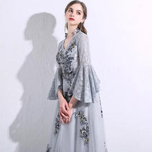 將圖片載入圖庫檢視器，The Grecia Floral Trumpet Sleeves Lace Dress(Available in 4 colours) - WeddingConfetti