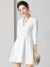 將圖片載入圖庫檢視器，The Rochelle Short Lace Back Gown - WeddingConfetti