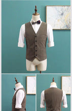 將圖片載入圖庫檢視器，Caden Groom Men's Striped Brown / Grey / Black Suit Jacket, Vest and Pants (3 Piece) - WeddingConfetti