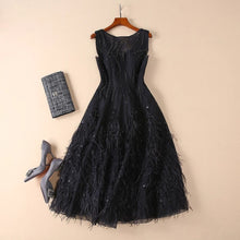 將圖片載入圖庫檢視器，The Derlaine White / Black Sleeveless Gown - WeddingConfetti