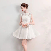 將圖片載入圖庫檢視器，The Ixoria Sleeveless Lace Dress (Available in 4 colours) - WeddingConfetti