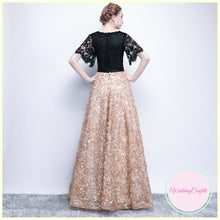 將圖片載入圖庫檢視器，The Charlize Floral Lace Black &amp; Gold Long Sleeves Gown - WeddingConfetti