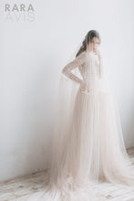 將圖片載入圖庫檢視器，The Lorde Bohemian High Neck Bridal Gown - WeddingConfetti