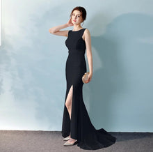 將圖片載入圖庫檢視器，The Calista Sleeveless Dress (Customisable) - WeddingConfetti