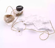 將圖片載入圖庫檢視器，Wedding Flower Garland (Various Colours) - WeddingConfetti