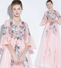 將圖片載入圖庫檢視器，The Grecia Floral Trumpet Sleeves Lace Dress(Available in 4 colours) - WeddingConfetti