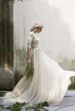 將圖片載入圖庫檢視器，The Flynn Bohemian Wedding Gown - WeddingConfetti