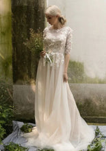 將圖片載入圖庫檢視器，The Flynn Bohemian Wedding Gown - WeddingConfetti