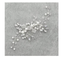 將圖片載入圖庫檢視器，Bridal Headpieces (Various Designs) - WeddingConfetti