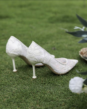 將圖片載入圖庫檢視器，The Leila Wedding Lace White Heels - WeddingConfetti