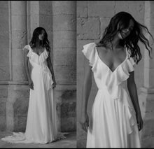將圖片載入圖庫檢視器，The Penelope Wedding Bridal Satin Gown - WeddingConfetti