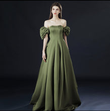 將圖片載入圖庫檢視器，The Philippa Off Shoulder Gown (Available in 3 Colours) - WeddingConfetti