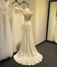 將圖片載入圖庫檢視器，The Gael Wedding Bridal Halter Dress - WeddingConfetti