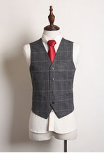 將圖片載入圖庫檢視器，Leonardo Groom Men's Checkered Brown Grey Suit Jacket, Vest and Pants (3 Piece) - WeddingConfetti