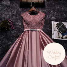 將圖片載入圖庫檢視器，The Patrina Cap Sleeves Gold / Grey / Blue / Purple / Red / Pink Lace Gown Dress - WeddingConfetti