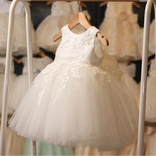 將圖片載入圖庫檢視器，The Mellie Flower Girl Dress (Available in 3 colours) - WeddingConfetti