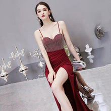 將圖片載入圖庫檢視器，The Cordelia Sleeveless Sequined Black/Red Gown - WeddingConfetti