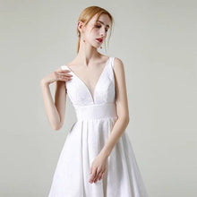 將圖片載入圖庫檢視器，The Kremlena Wedding Bridal Sleeveless Satin Gown - WeddingConfetti