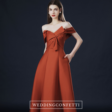 將圖片載入圖庫檢視器，The Prudence Off Shoulder Gown - WeddingConfetti