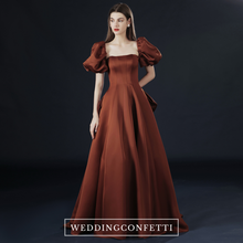 將圖片載入圖庫檢視器，The Philippa Off Shoulder Gown (Available in 3 Colours) - WeddingConfetti