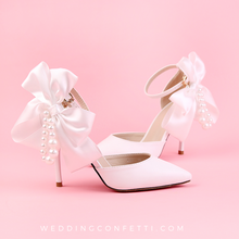 將圖片載入圖庫檢視器，The Eloise White Pearl Heels - WeddingConfetti