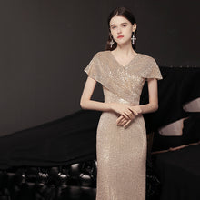 將圖片載入圖庫檢視器，The Penny Champagne Short Sleeve Gown - WeddingConfetti