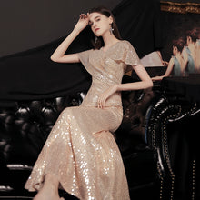 將圖片載入圖庫檢視器，The Penny Champagne Short Sleeve Gown - WeddingConfetti