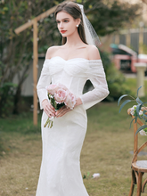 將圖片載入圖庫檢視器，The Leselle Wedding Bridal Off Shoulder Gown - WeddingConfetti