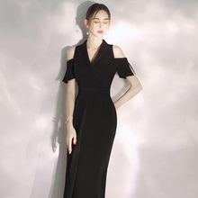將圖片載入圖庫檢視器，The Riley Black Off Shoulder Dress - WeddingConfetti