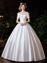 將圖片載入圖庫檢視器，The Lercinda Wedding Bridal Short Sleeve Gown - WeddingConfetti